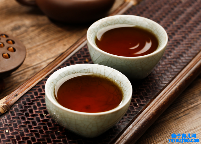  黑茶的作用和功效与禁忌是什么 喝黑茶的好处和坏处介绍