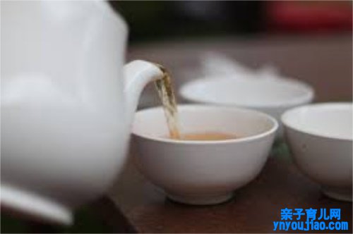 福建白茶的功效与作用及禁忌 福建白茶的好处和坏处