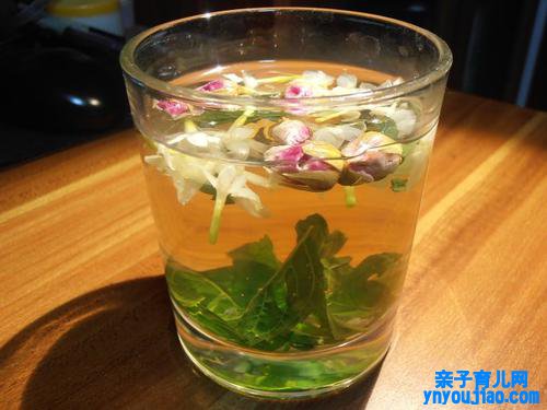  玫瑰花甘菊薄荷茶可以减肥 玫瑰花西甘菊薄荷茶的冲泡方法