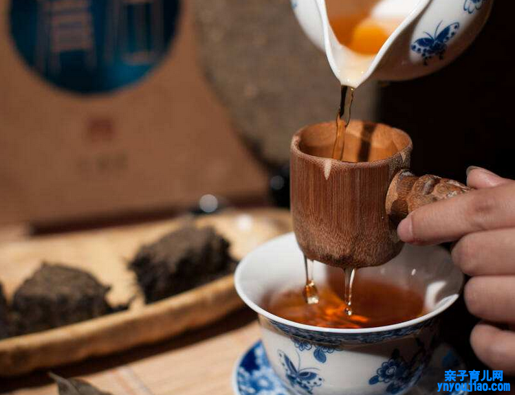  湖南安化黑茶的功效与禁忌有哪些 黑茶的作用好注意事项