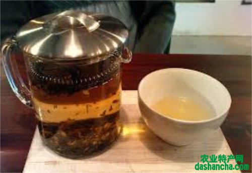  白茶有何功效 喝白茶的功效作用 长期饮用对身体的好处