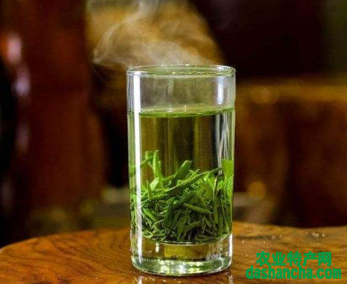  绿茶的美容功效 绿茶可以去除雀斑吗 怎么用绿茶做面膜