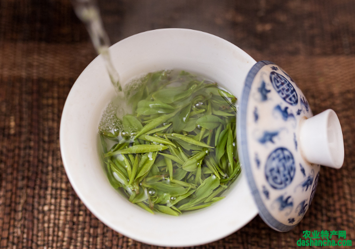  竹叶青茶可以降低血糖吗 竹叶青茶的功效 竹叶青能减肥瘦身吗