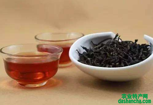  黑茶的功效和作用 对肥胖和高血压高血脂的有一定的预防作用