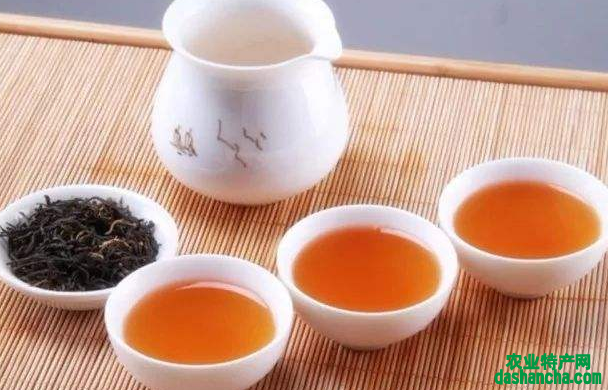  长期饮用红茶的副作用 更年期女性喝红茶好吗 吃药的人可以喝红茶吗