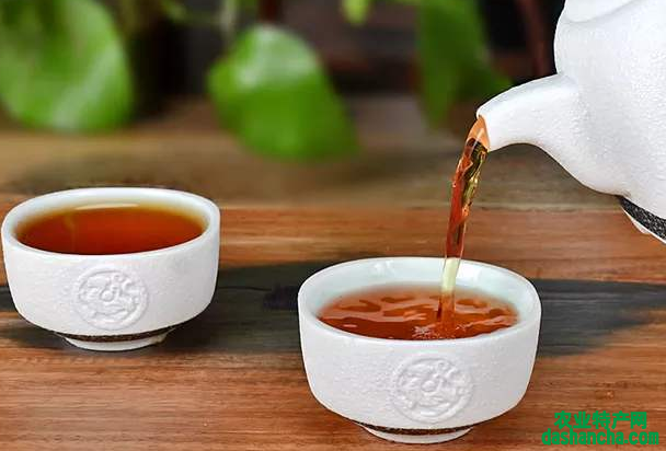  睡觉前喝红茶好吗 喝红茶的好处 红茶能抗氧化和延缓衰老吗