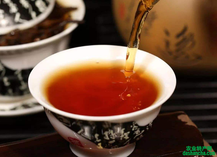  普洱茶怎么泡好喝 冲泡普洱茶用什么茶具 普洱茶洗茶的方法