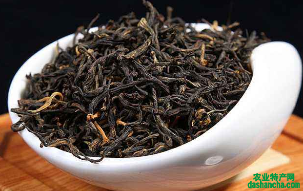  红茶加冰糖有什么作用 喝红茶的好处 红茶能杀菌解毒吗