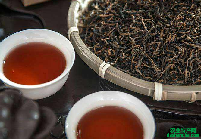  冬天喝红茶有什么好处 红茶的作用好功效 红茶能养胃护胃吗