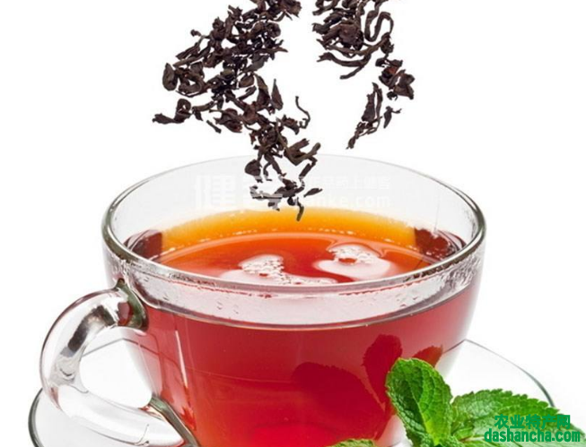  女人喝红茶的功效与作用 女性经常喝茶的禁忌与注意事项