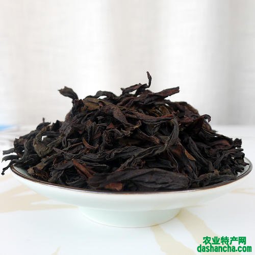  武夷大红袍岩茶的市场价格是多少钱一斤