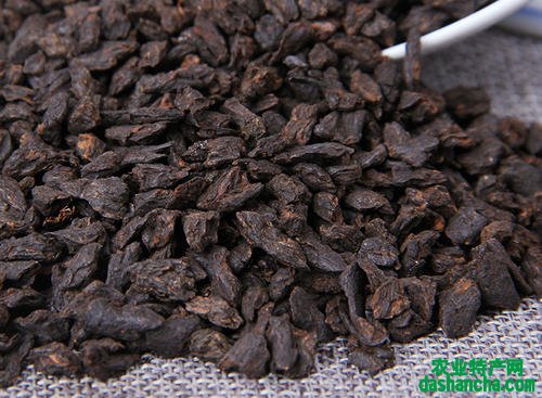  普洱化石茶多少钱一斤 茶化石的禁忌