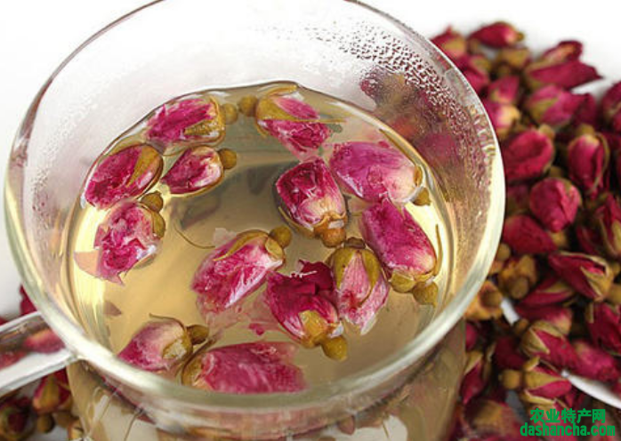  红玫瑰花茶有哪些功效与作用 喝红玫瑰茶的好处介绍