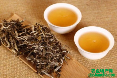  黄茶的2种冲泡方法 为什么黄茶可以用冷水冲泡