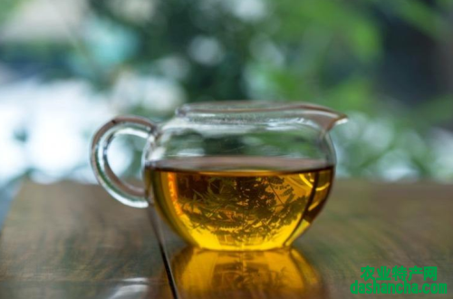  长期喝红茶的好处和坏处 经常喝红茶对人体的利与弊