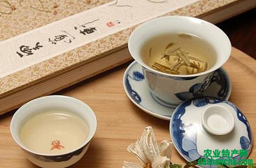  白茶等级从高到低排序 详细介绍白茶的等级划分